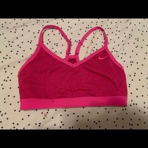 Nike Women’s Sports Bra L in Pink